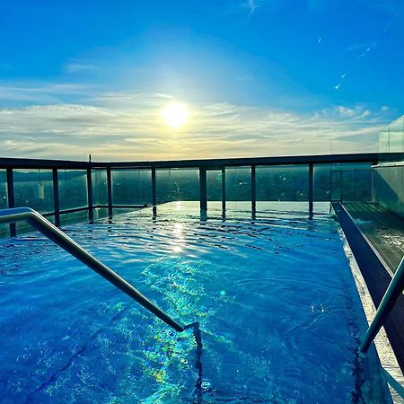 Vienna Sky Apartment I Rooftop Pool I Netflix Esterno foto